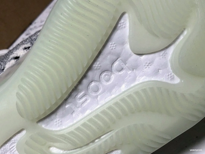Adidas Yeezy FV3260 Alien Boost 380 0824